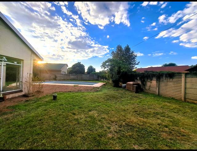 3 BEDROOM HOUSE FOR SALE IN SONLAND PARK